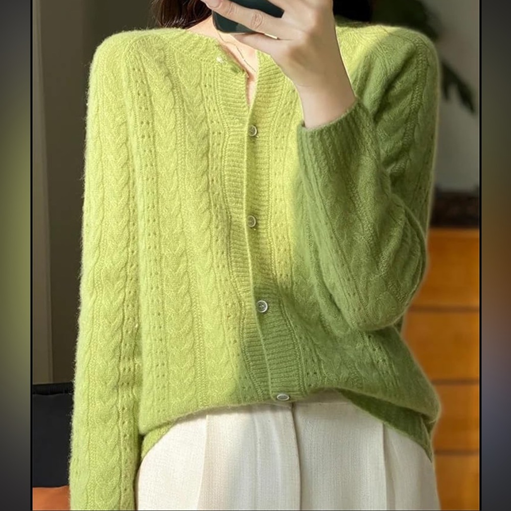 Oscar Street Cable knit sweater